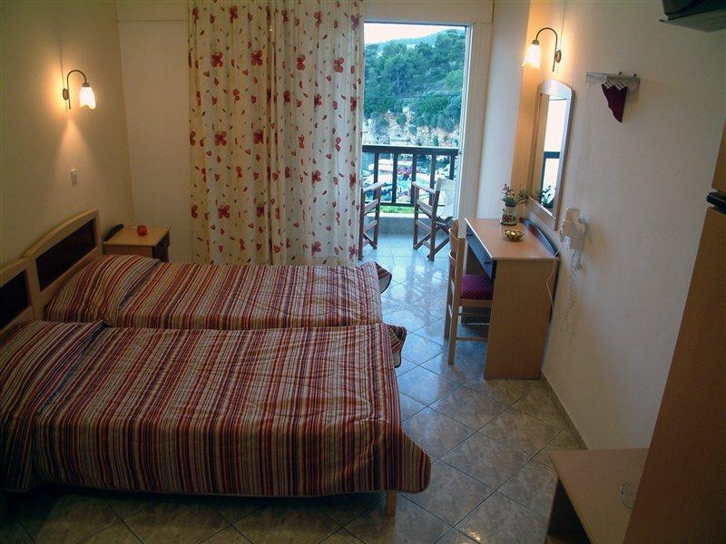 파티티리 Galini Hellenic Hospitality 아파트 호텔 외부 사진