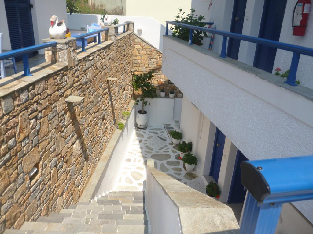 파티티리 Galini Hellenic Hospitality 아파트 호텔 외부 사진